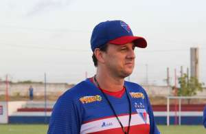 Série B: Marcelo Paz garante permanência de Rogério Ceni no Fortaleza