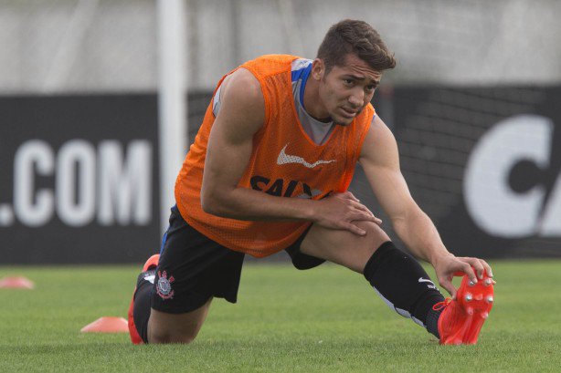 Corinthians anuncia acerto de empréstimo do volante Jean para o Botafogo