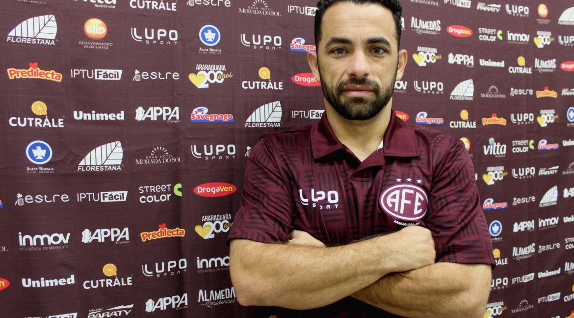 Série D: Com campeão da Libertadores, Ferroviária confirma mais quatro nomes