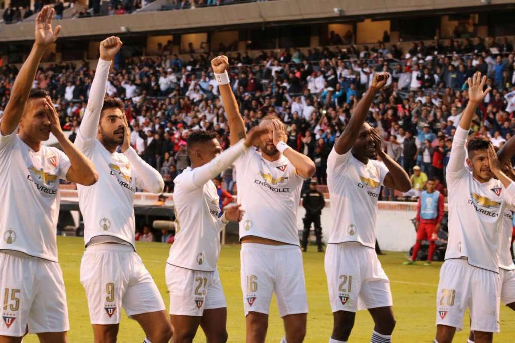 Jogando no Estádio Casa Blanca, o LDU recebeu e não tomou conhecimento do Guabirá e venceu a partida pelo placar de 2 a 1