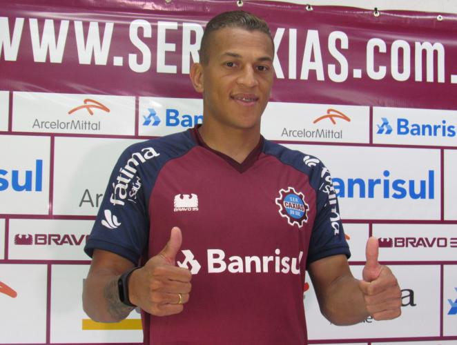 Série D: Atacante revelado pelo Grêmio é apresentado pelo Caxias