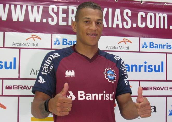 Série D: Atacante revelado no Grêmio, Wesley é apresentado pelo Caxias (Foto: Divulgação)
