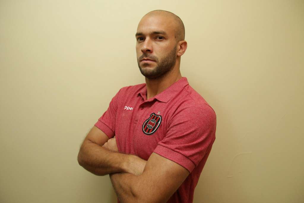 Michel, que foi artilheiro do Gauchão 2018, vestirá vermelho e preto na Série B - Jonathan Silva/GEB