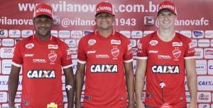 Série B: Ex-Ponte faz declaração ao Vila e é apresentado junto com dupla