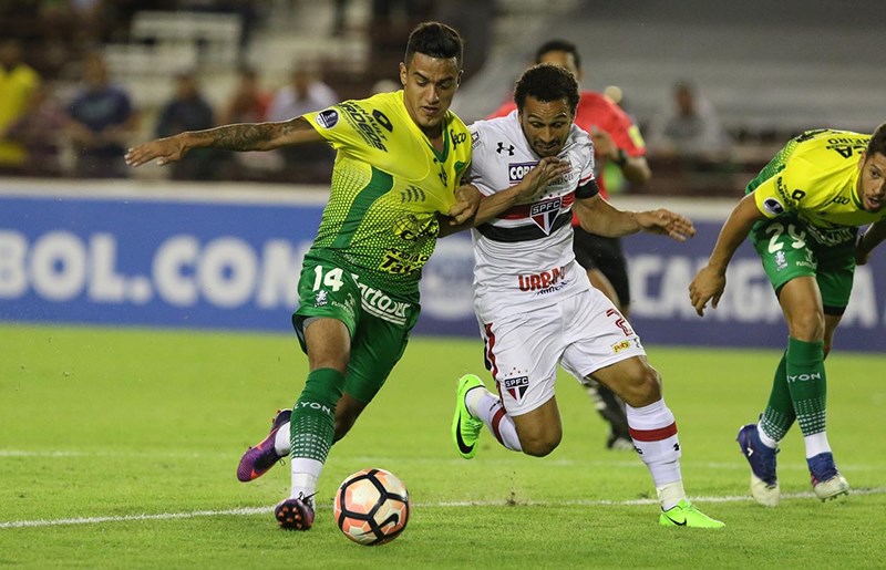 SUL-AMERICANA: São Paulo e Botafogo estreiam fora, enquanto Atlético-PR recebe Newell’s