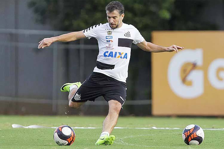 América-MG acerta contratação de Leandro Donizete, encostado no Santos