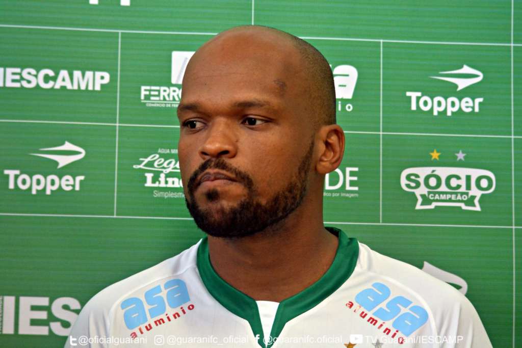 Edson Silva reforça o Guarani contra o Fortaleza