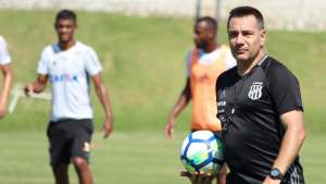 Série B: À espera de Barcelos e Cristaldo, Doriva admite busca por reforços