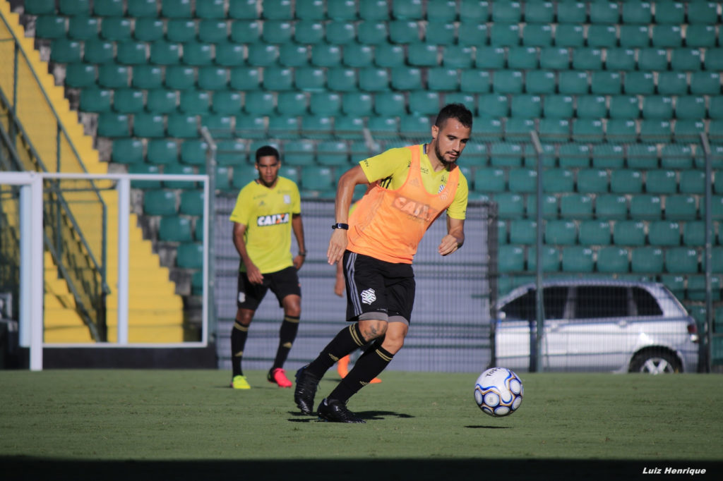 Série B: Figueirense deve apostar na manutenção do time campeão para estreia