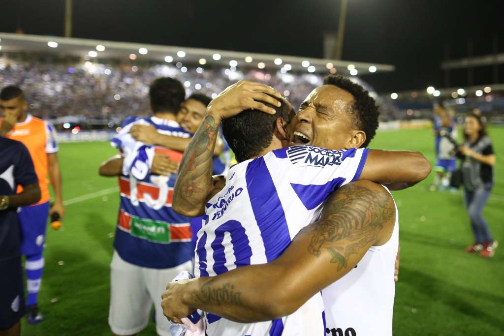 CSA x Goiás - Rei Pelé lotado para ver a estreia do Mutange 2 0002050307190 img