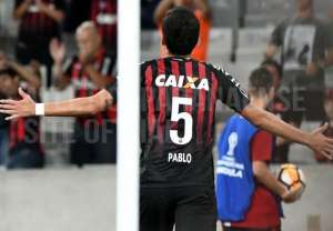 Com gols nos últimos jogos pelo Atlético-PR, Pablo foca na estreia do Brasileirão