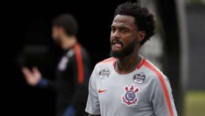 Renê Júnior é preparado para substituir Maycon no Corinthians