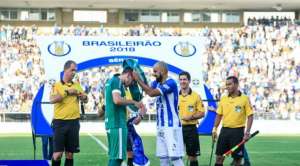 CSA 2 x 1 Goiás - Faixa carimbada? Só se for a de campeão goiano!