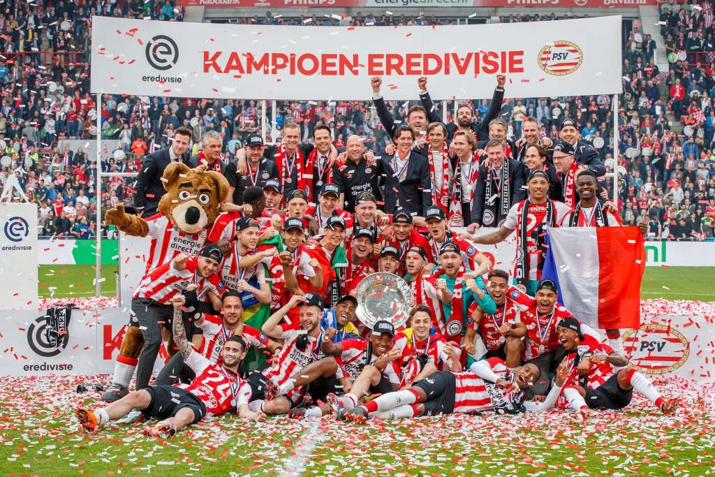 PSV Eindhoven supera o Ajax e conquista título nacional pela 24º vez