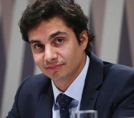 Gustavo Perella: helicóptero preso e exonerado