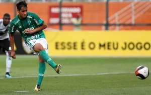 Internacional contrata meia do Palmeiras na Copa SP e sonda zagueiro do Newell's