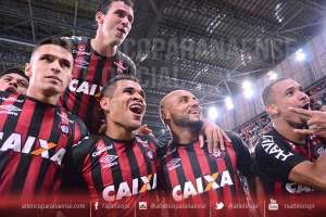 Atlético-PR 5 x 1 Chapecoense - Que show do líder do Brasileirão!