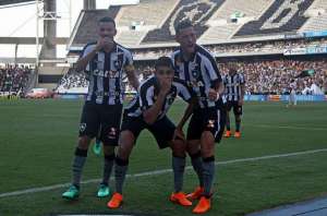 Botafogo tenta manter embalo em reencontro de Valentim com o Palmeiras