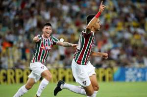 Série B: Ponte Preta negocia com zagueiro Reginaldo, do Fluminense