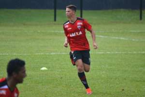 Série B: Atlético-GO acerta retorno de João Pedro, que passou pelo Corinthians