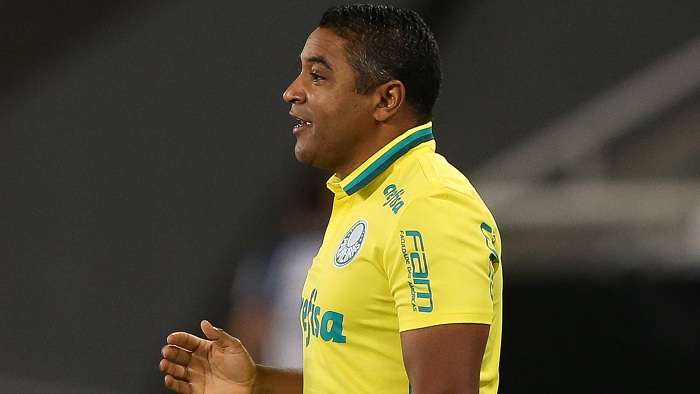 Roger Machado minimiza jejum de vitórias do Palmeiras após estreia no Brasileirão