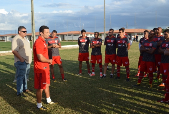 Série B: Apresentado, Júnior Rocha inicia treinamentos no CRB