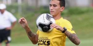 A pedido de Abel, Fluminense contrata Douglas Moreira volante do Criciúma