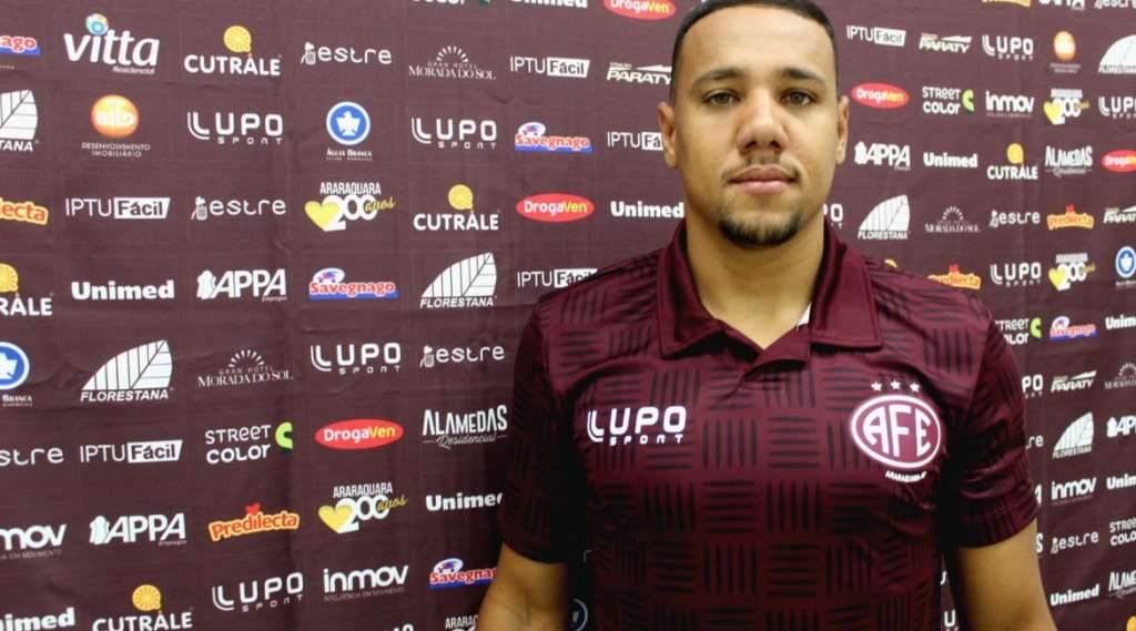 Vinicius, de 27 anos, vestia a camisa da Internacional de Limeira, clube que defendia desde 2016