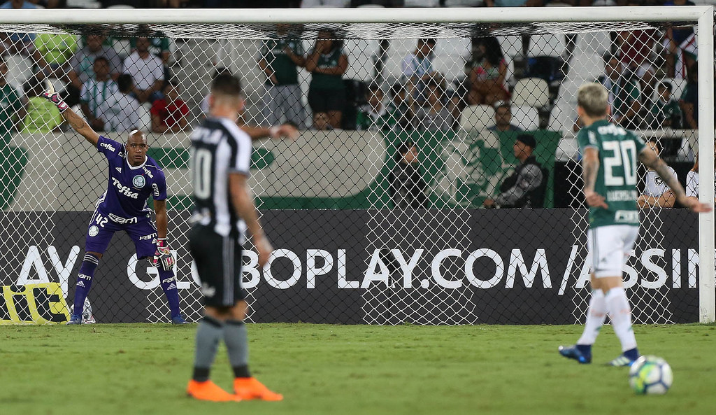 Queda de rendimento de Lucas Lima abre chance para Guerra no Palmeiras
