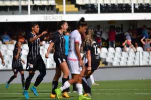 Nem 50% da Série A está dentro de nova lei da Conmebol para o futebol feminino