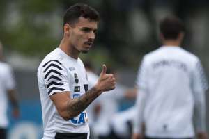 Presidente do Santos confirma troca de Zeca por Eduardo Sasha com o Inter