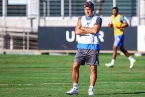 Renato diz que não pediu aumento ao Grêmio para rejeitar 'sonho' de treinar o Fla