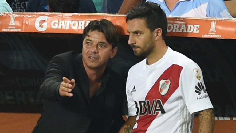 River Plate vence e encosta no Flamengo em grupo da Libertadores