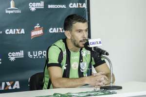 América-MG deve promover a estreia de Leandro Donizete no Rio de Janeiro