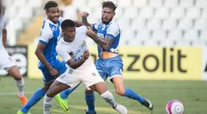 Santos repete time, mas conta com Bruno Henrique no banco para vencer 4ª seguida