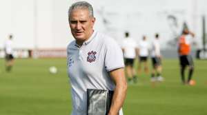 Em situação financeira delicada, Corinthians ainda deve até para o técnico Tite