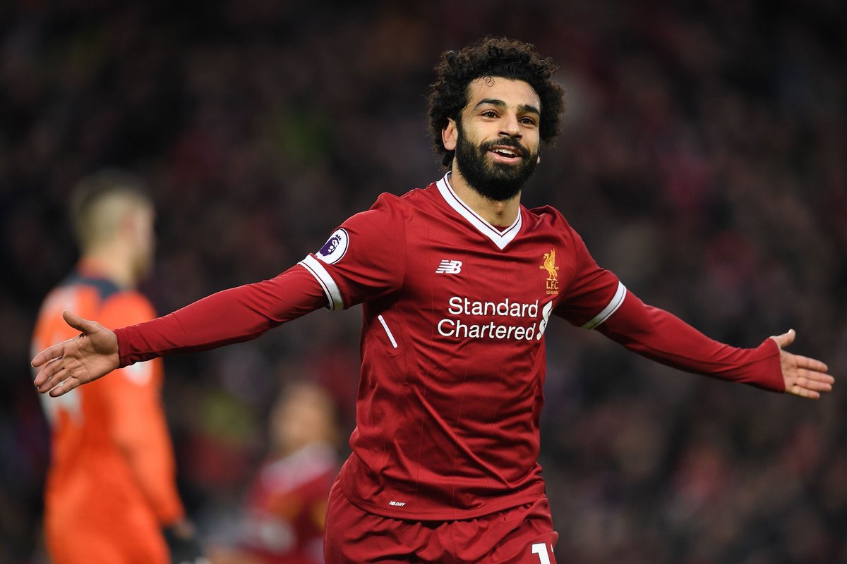INGLÊS: Salah marca e iguala recorde, mas Liverpool leva 2 no fim e só empata