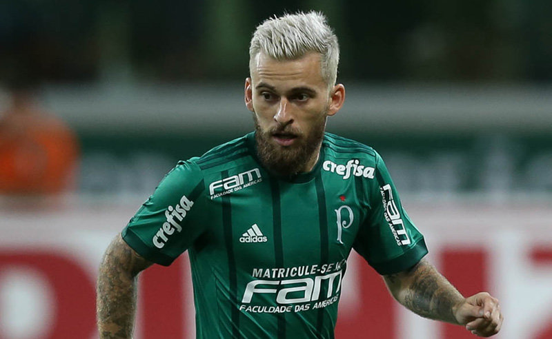 Lucas Lima perde espaço no Palmeiras e vê sonho de ir à Copa ficar distante
