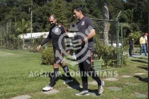 Carille saca Ralf, Maycon e Clayson e deve escalar Corinthians com três mudanças