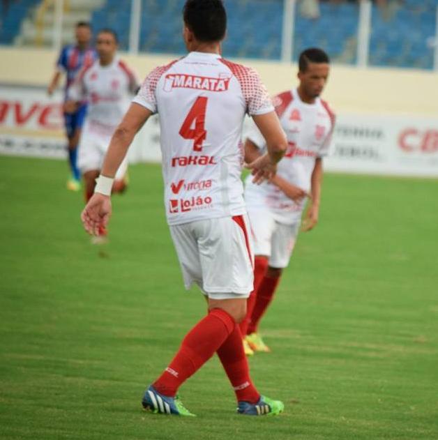 Sergipe pressiona, mas fica no empate com o ASA