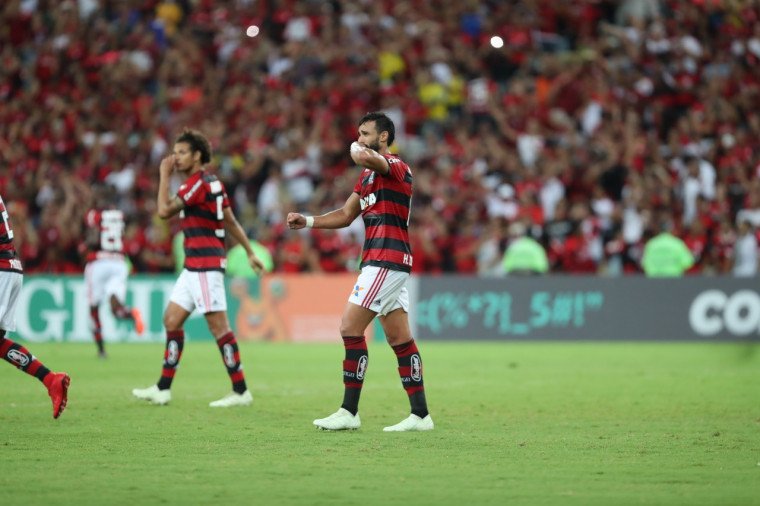 Henrique Dourado fez os dois gols do Rubro-Negro no jogo