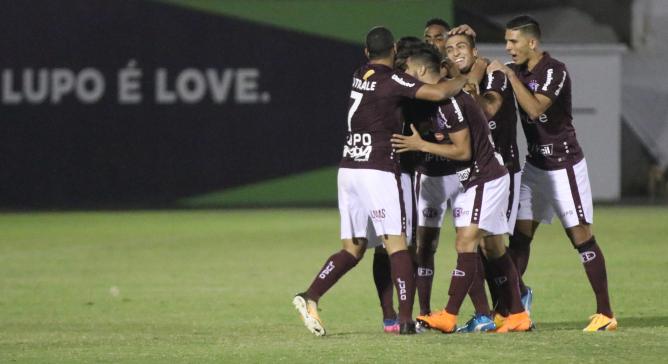 Ferroviária até jogou bem, mas não conseguiu vencer o Novo Hamburgo na Fonte Luminosa