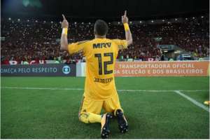 Julio Cesar vê adeus 'indescritível' no Fla e diz: 'Espero ter deixado um legado'