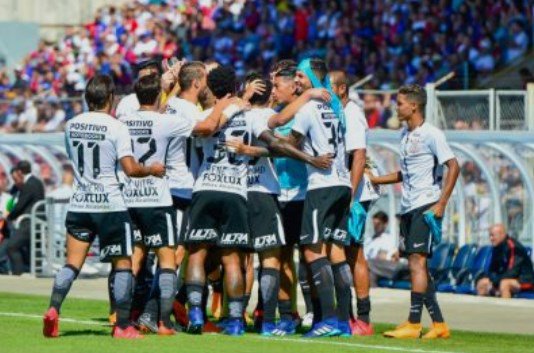 Paraná 0 x 4 Corinthians – Festa paranista, baile corintiano