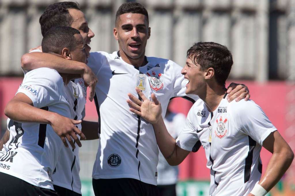 Gabriel marcou o quarto gol da goleada corintiana. (Foto: Daniel Augusto Jr / Ag Corinthians)