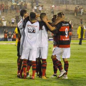 Campinense 1 x 0 Fluminense de Feira - Sufoco e vitória magra na Série D