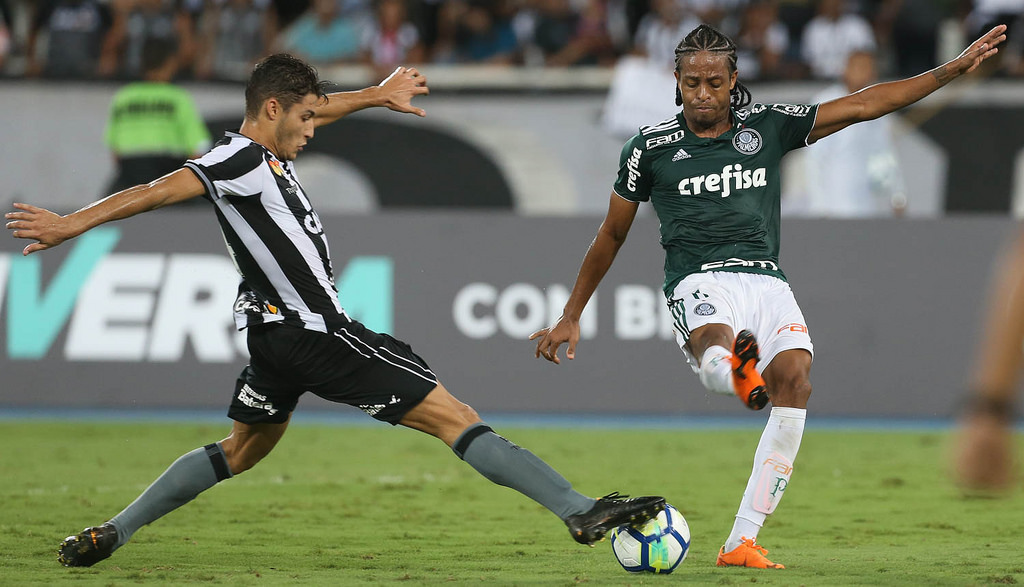 Botafogo visita Sport no Recife pela primeira vitória no Campeonato Brasileiro