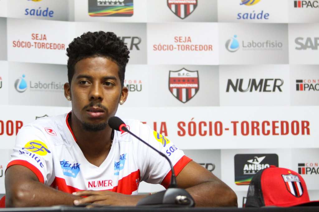 Willian Oliveira, volante do Fluminense, assina no Guarani pra Série B
