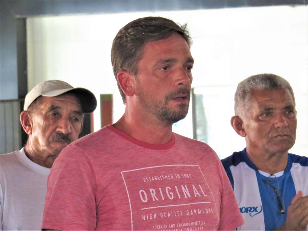 Luiz Carlos Cavalheiro comemora a boa atuação do Mauaense (Foto: Marcelo Ferreira/Mauá Hoje)