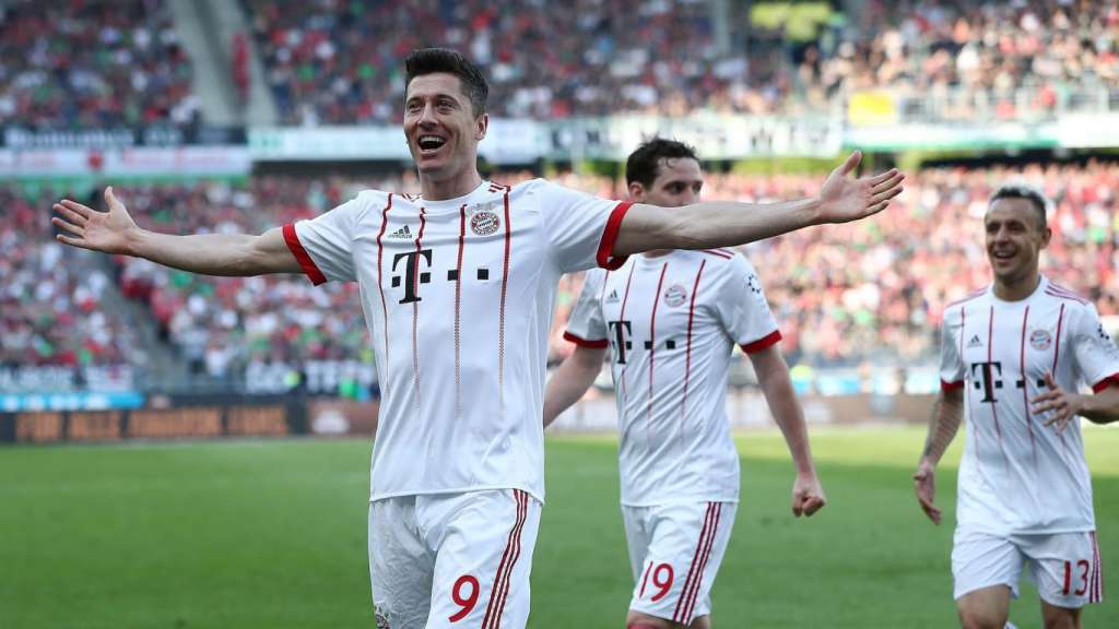 O atacante polonês Lewandowski vê o Real Madrid como favorito diante do Bayern de Munique